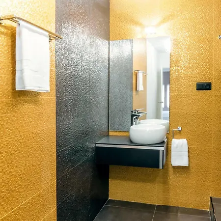 Santa Cruz Hotel Màlaga
